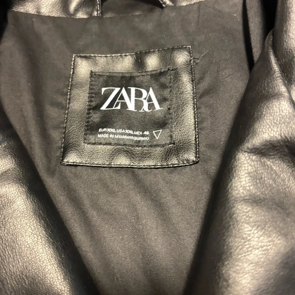 Zara Men's Shiny Black Biker Jacket - Picture 2 of 9